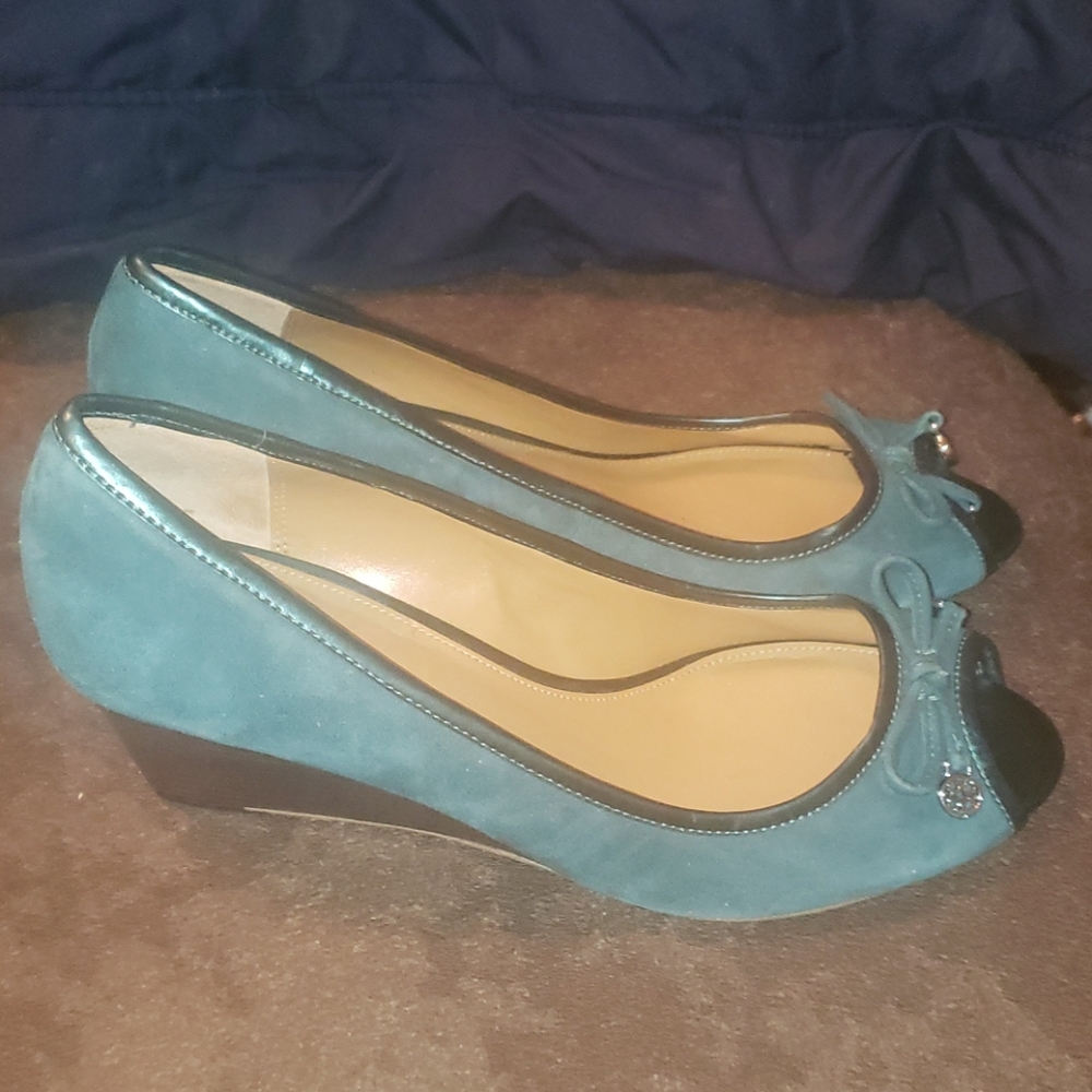 PRIVATE LISTING COACH SUEDE TEAL WEDGE HEELS 9 - Picture 4 of 10